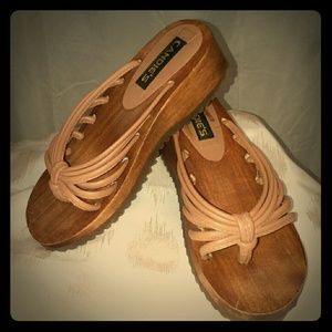 Candies,women's size5 slip-on sandal tan wedge(W1P